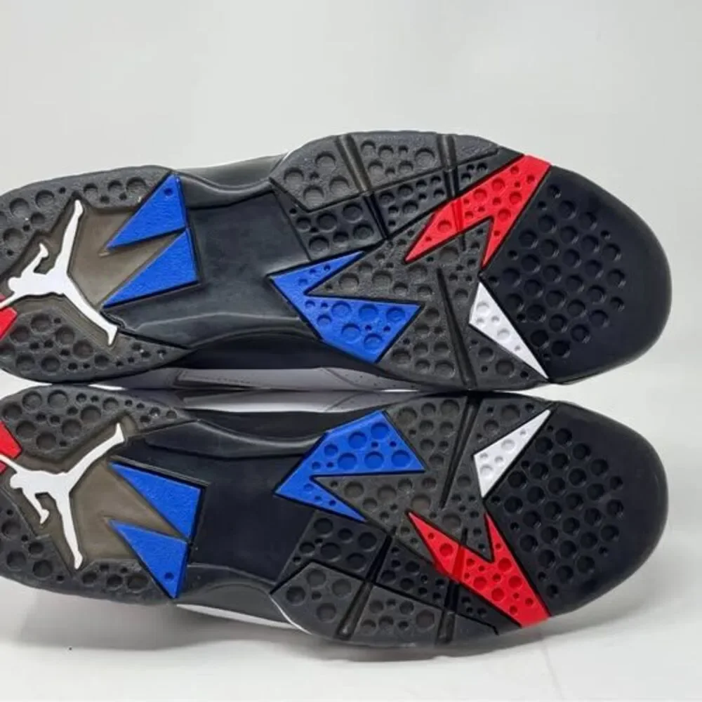 Air Jordan 7 BCFC Paris Saint-Germain